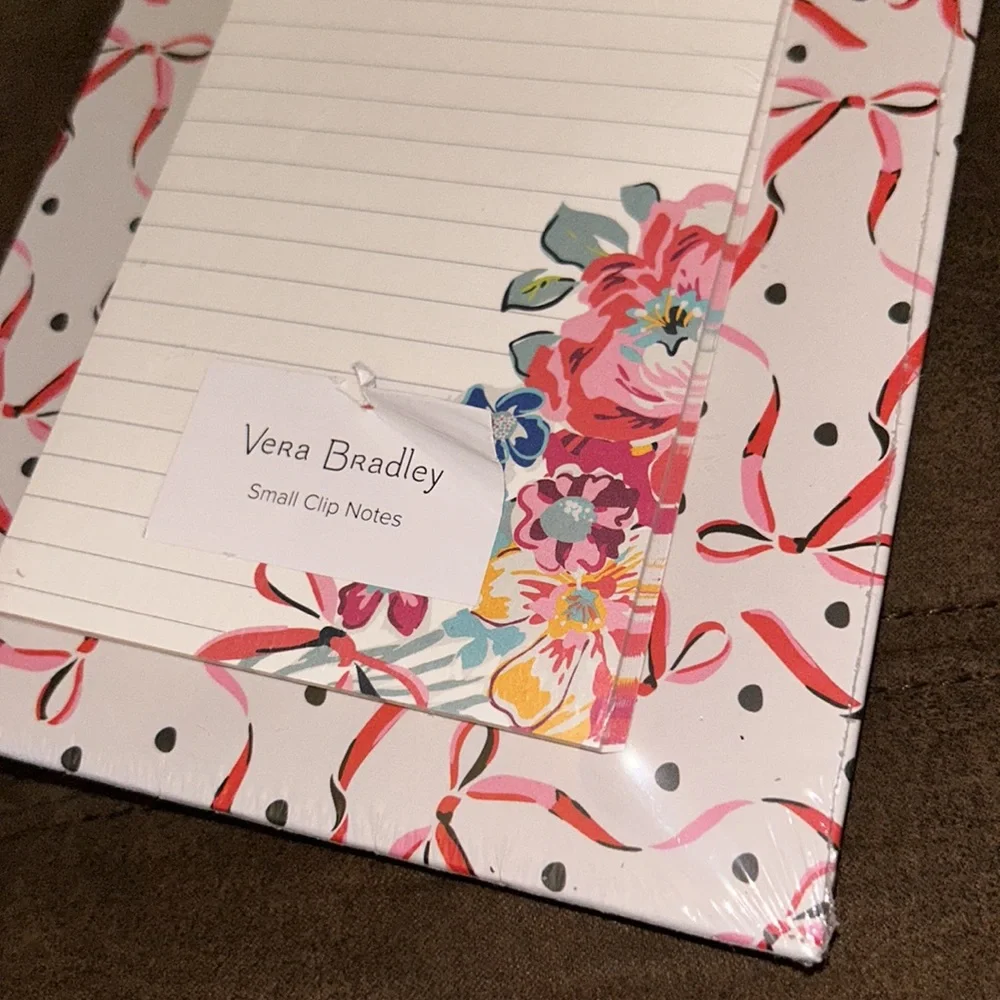 NWT VERA BRADLEY SMALL CLIP NOTES PRETTY POSIES 50 SHEETS
